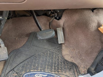 96-97 Ford F250 Gas And Brake Pedal Assembly Automatic Transmission 7.3L