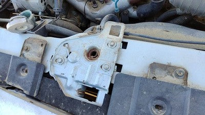1982-1984 Oldsmobile Firenza Hood Latch Assembly With Bracket Oem 20718451