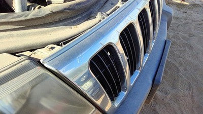 1999-2003 Jeep Grand Cherokee Front Grille Assembly Oem 55155921Ab