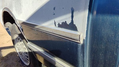 1989 Olds Cutlass Cierra Passenger Right Rear Upper Moulding On Quarter Panel