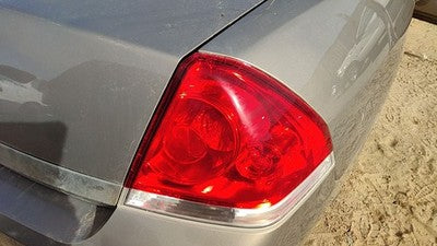 2006-2016 Chevy Impala Passenger Right Tail Light Brake Lamp Oem Rear 25971598