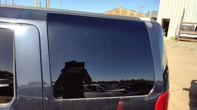 2005-2009 Land Rover Lr3 Driver Left Rear Quarter Glass Back Side Window Oem