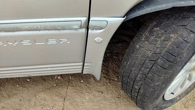 96-00 Town & Country Passenger Right Moulding From Fender Trim Strip Silver
