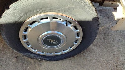 1984-1985 Ford Tempo 13 Hub Cap Wheel Cover Oem 1 E43z1130a