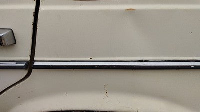 1980 Mercedes 300Td Driver Left Rear Moulding On Quarter Panel Oem
