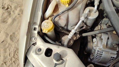 1999 Dodge Stratus Windshield Washer Fluid Reservoir With Pump Oem Wiper Tank