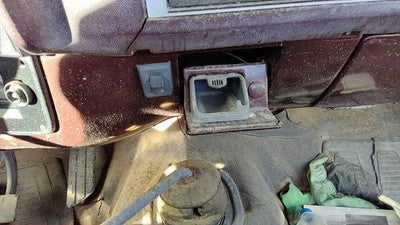 1983 Gmc Sierra C3500 Ash Tray Assembly Oem Slide Out Dash