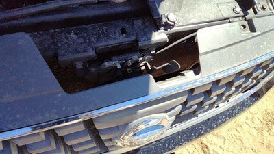 2007-2012 Nissan Sentra Hood Latch Assembly With Bracket Oem 62500Et000