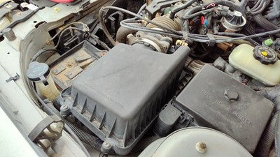 1997-2003 Chevy Malibu Complete Air Intake Filter Box Housing With Tube Oem 3.1l
