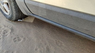 2004-2008 Chrysler Pacifica Driver Left Front Lower Rocker Panel Moulding Oem