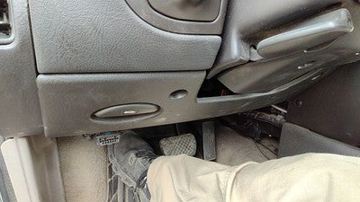 1995 Saturn Sl1 Lower Dash Under Column Knee Bolster Trim Panel Oem Gray