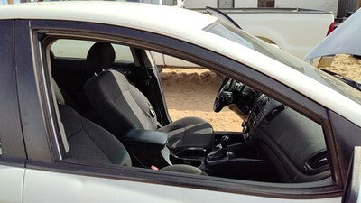 Kia Forte Passenger Right Front Side Window Door Glass Oem 824211M010