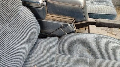 1989 Cutlass Calais Passenger Right Front Seat Belt Buckle Receiver Blue 2 Door