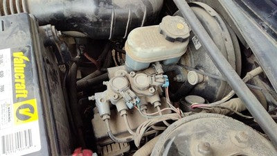 1998-1999 Saturn Sl2 Anti Lock Brake Pump Abs Unit With Master Cylinder 21010529