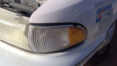 91-96 Chevy Caprice Driver Left Front Turn Signal Light Lamp Oem Fender Mounted