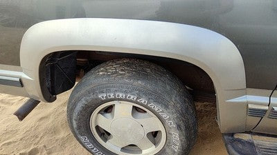 1992-1999 Chevy Suburban Passenger Right Rear Wheel Flare Oem Moulding