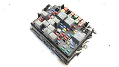 03-05 Silverado 1500 5.3l Engine Fuse Box Power Distribution Panel 15201928