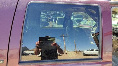 1995-00 Gmc Yukon Passenger Right Rear Side Window Door Glass Oem Back 15989988
