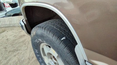1992-1999 Chevy Suburban Driver Left Front Wheel Flare Moulding Oem Fender