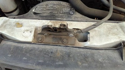 1985-1994 Gmc Safari Hood Latch Assembly With Bracket Oem 15690638