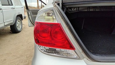 2005-2006 Toyota Camry Driver Left Tail Light Brake Lamp Oem Rear 8156006220