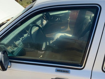 1994-1997 Lincoln Town Car Driver Left Front Side Window Door Glass Oem