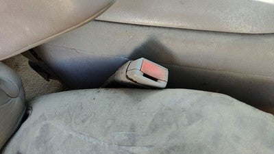 1999 Gmc Yukon Passenger Right Front Seat Belt Buckle Receiver Oem Tan 522