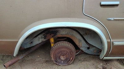 1981 Chevy Malibu Passenger Right Rear Wheel Flare Moulding Oem Back