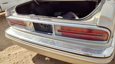 1991-1996 Buick Park Ave Ultra Middle Center Tail Light Brake Lamp Oem Rear