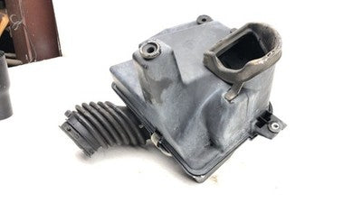 01-07 Caravan Complete Air Intake Cleaner Filter Box Housing With Tube 3.8L