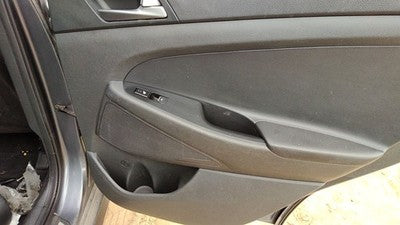16-18 Tucson Passenger Right Rear Inside Door Trim Panel Only Back Black Try