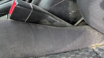 2003-2007 Saturn Ion Driver Left Front Seat Belt Buckle Receiver Oem Black 19E