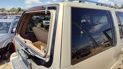 1998 Lincoln Navigator Passenger Right Rear Moulding On Quarter Panel Gold Bi