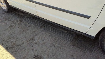 08-20 Dodge Grand Caravan Passenger Right Lower Rocker Panel Moulding Side Skirt