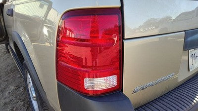 2002-2005 Ford Explorer Driver Left Tail Light Brake Lamp Oem Rear 1L2z13405aa
