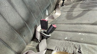 1999 F250 Super Duty Passenger Right Front Seat Belt Buckle Receiver Oem Gray
