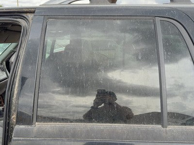 1997-2002 Ford Expedition Driver Left Rear Side Window Door Glass Oem Back