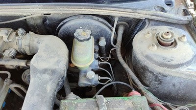 91-99 Saturn Sl1 Power Brake Booster With Master Cylinder Pair Set Oem 21010525