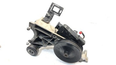 2004 Chevy Silverado 1500 Power Steering Pump With Mount Bracket Oem 5.3l