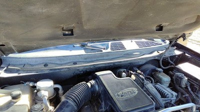 2003 Chevy Trail Blazer Windshield Wiper Cowl Vent Trim Panel Oem Cover