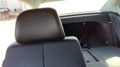 2007-2010 Vw Passat Pair Of Front Headrests Oem Left Right Set Seat