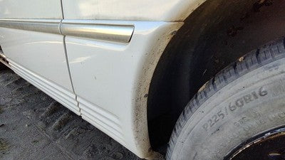 1998 Town & Country Driver Left Rear Moulding On Quarter Panel Pwp Golden White