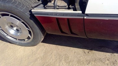 1984-1987 Chevy Corvette C4 Driver Left Side Front Fender Oem 14030218