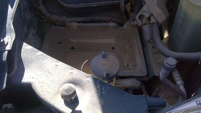 1999-2007 F250 Super Duty Windshield Washer Fluid Reservoir With Pump Wiper Tank