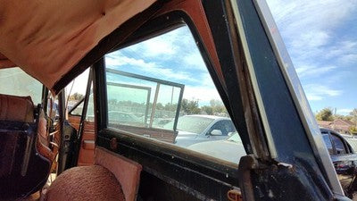 1984 Jeep Grand Wagoneer Passenger Right Inner Quarter Glass Trim Oem