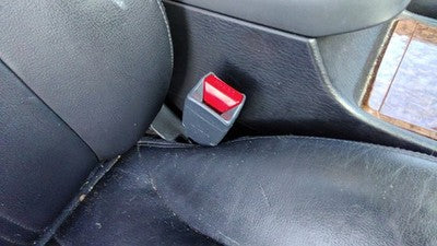 2004-2005 Hyundai Xg350 Passenger Right Front Seat Belt Buckle Receiver Black