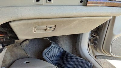 00-03 Chevy Impala Glove Box Assembly Complete Door With Latch Oem Neutral 52D