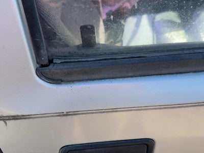 1991 Isuzu Pup Passenger Right Front Belt Moulding From Door Oem