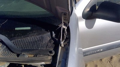 2002 Chevy Venture Driver Left Hood Hinge Assembly Oem Silver 12u