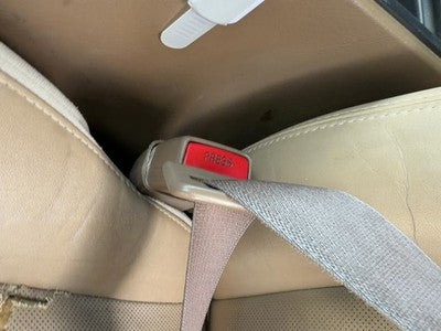 2004 Buick Rainier Driver Left Front Seat Belt Buckle Receiver Oem Tan 332